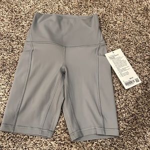 NEW Rare Lululemon Align Shorts w pockets sz 2 grey